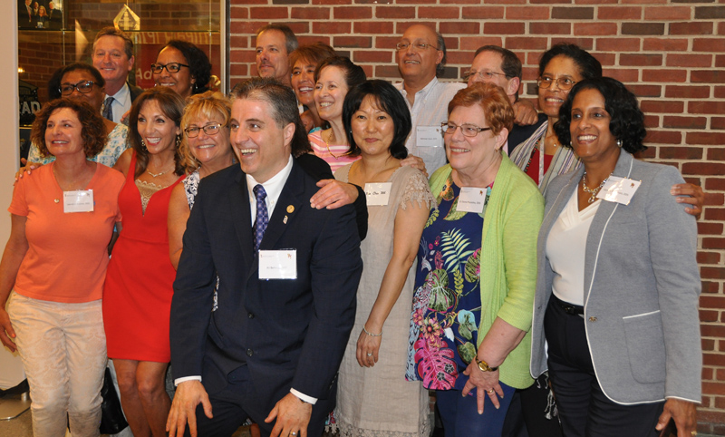 Alumni from multiple classed gather at 2018 All-Alumni Reunion