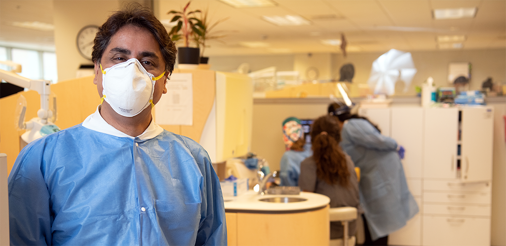 Faculty Practice Hero Image - Faculty Dentist