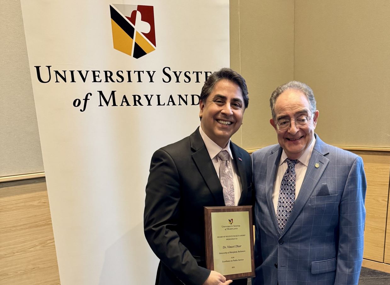 Dr. Dhar Wins The Faculty Award in Public Service