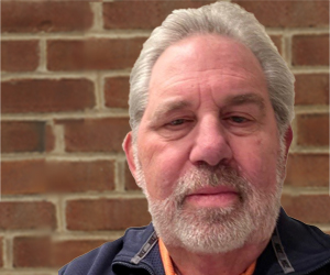 Headshot of Dean's Faculty Richard Schlossberg