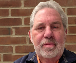 Headshot of Dean's Faculty Richard Schlossberg